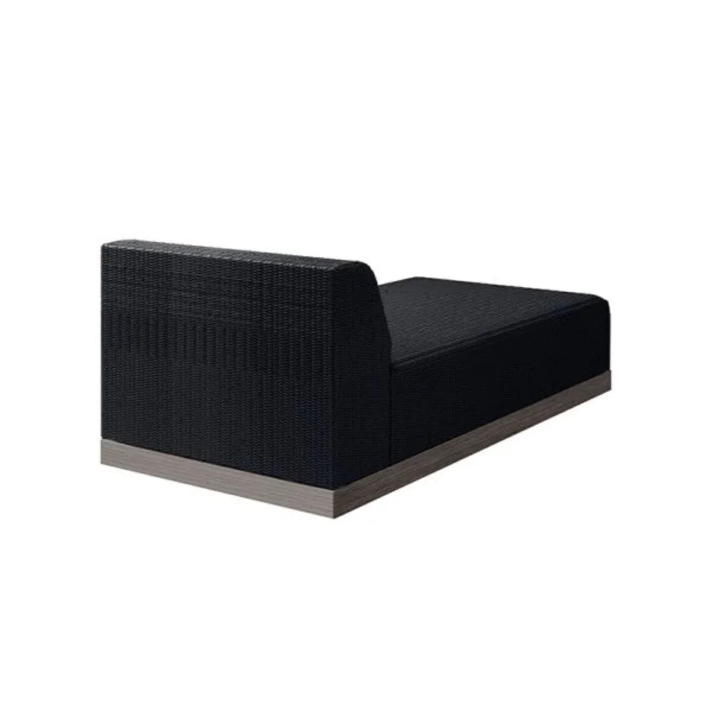 Grande Chaise Lounge 3
