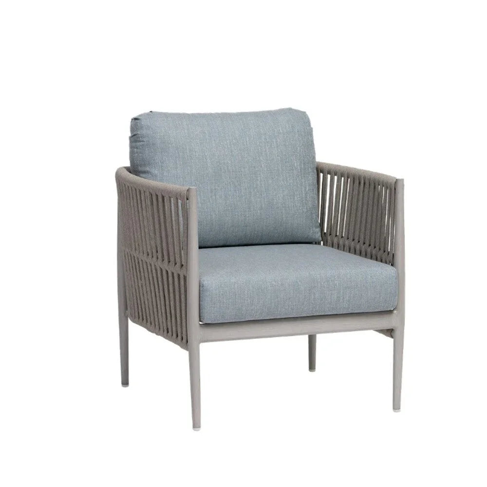 Lineas Club Chair 1