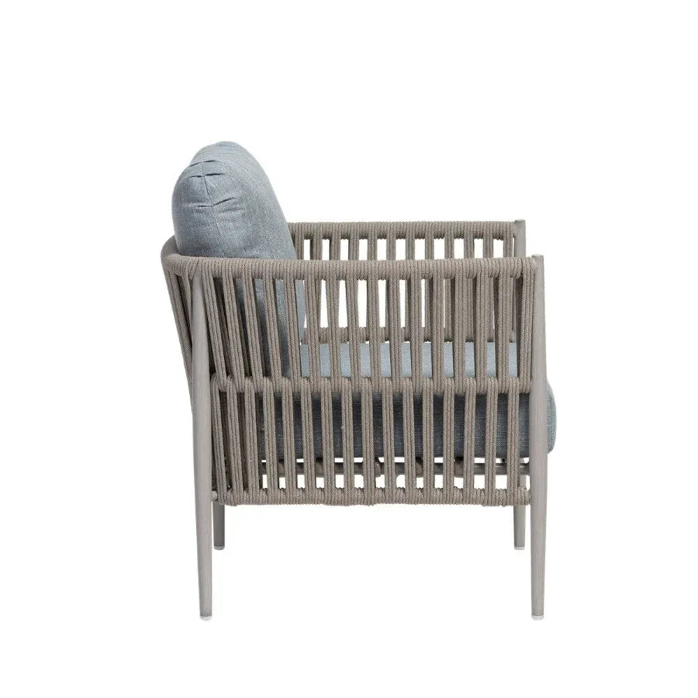 Lineas Club Chair 2