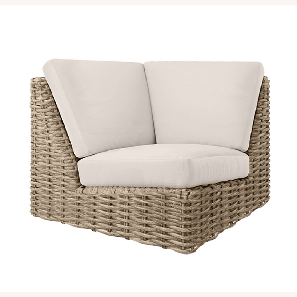 Mia Corner Section 1