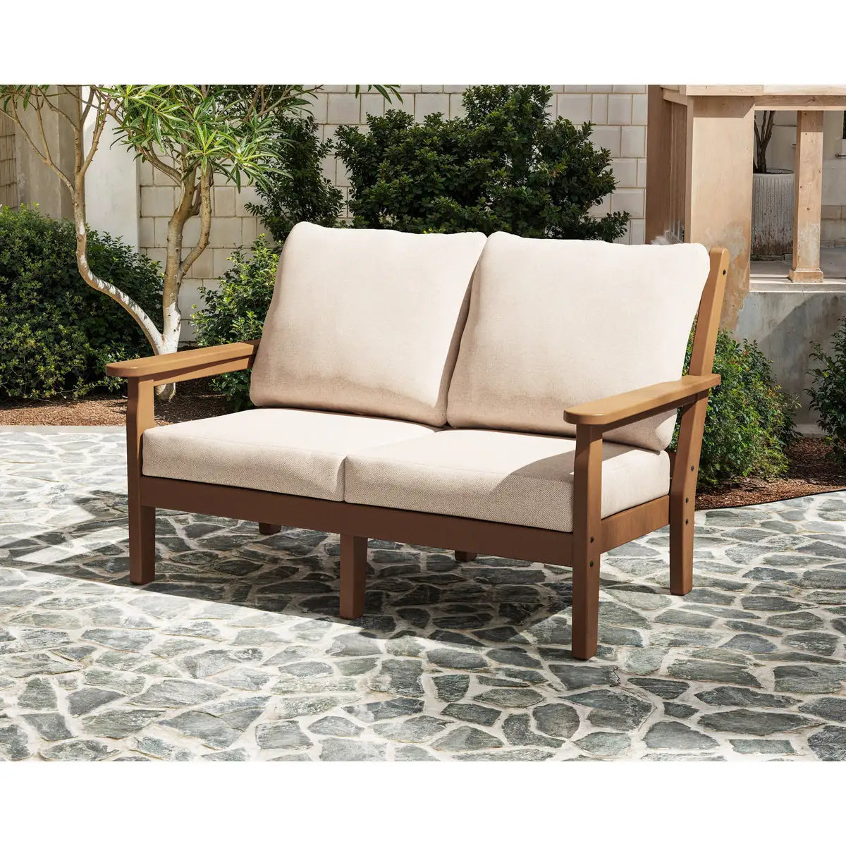 Chippendale Loveseat 17