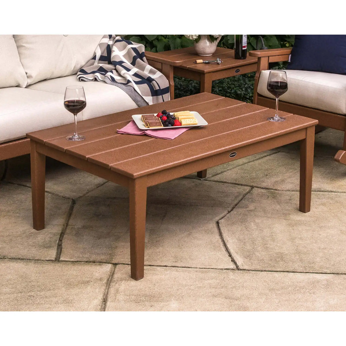 Newport 28" x 42" Coffee Table 13