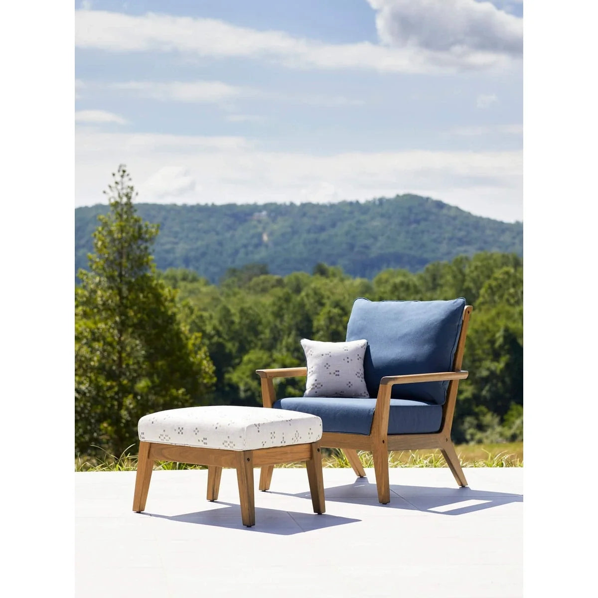 Sky Ottoman