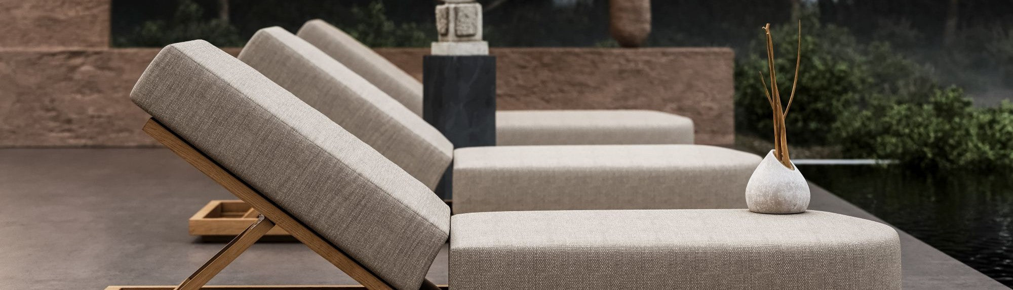 Chaise Lounges and Daybeds