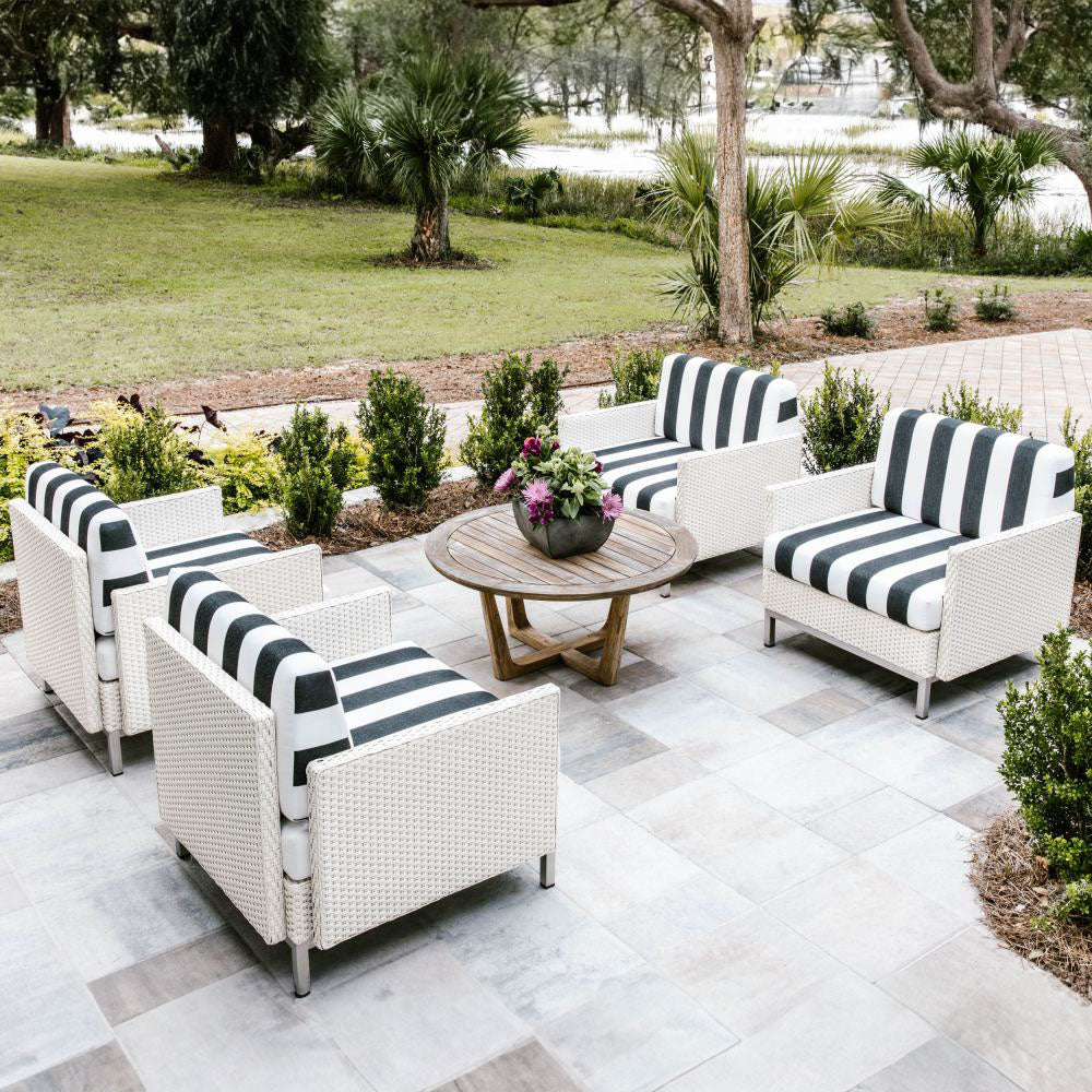 Lloyd Flanders Elements Cushioned Lounge Chair
