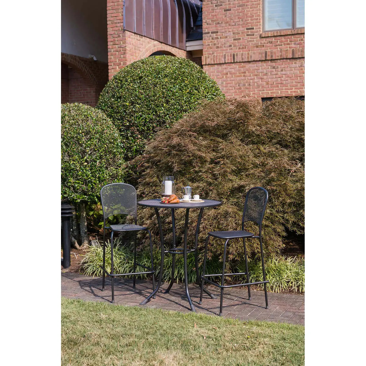 36-inch Round Mesh Bar Table