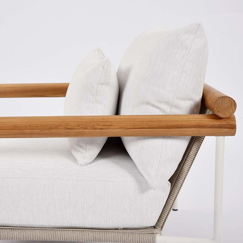 Sombra Club Chair