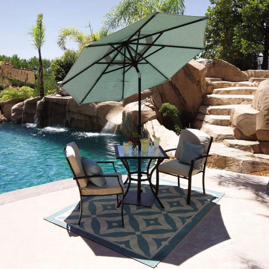 Push Button Tilt 7.5' Octagon Market Umbrella