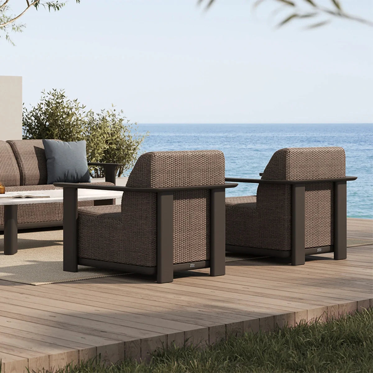 Corte Club Chair