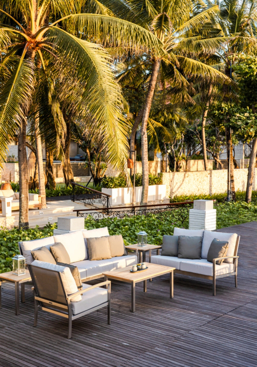 Avanti Lounge Chair view 54