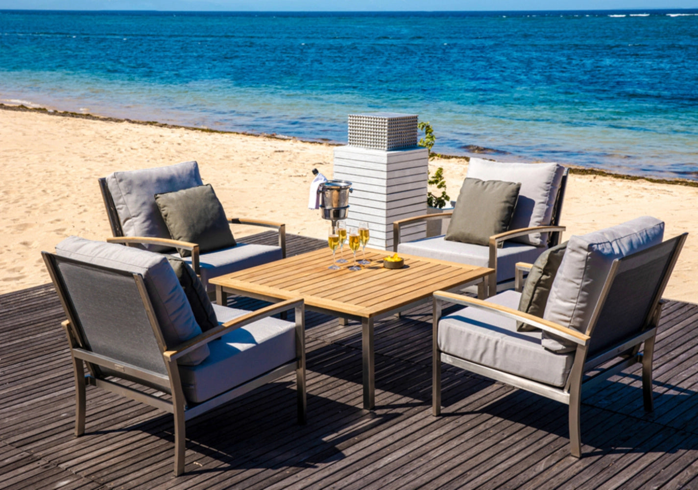 Avanti Lounge Chair view 77