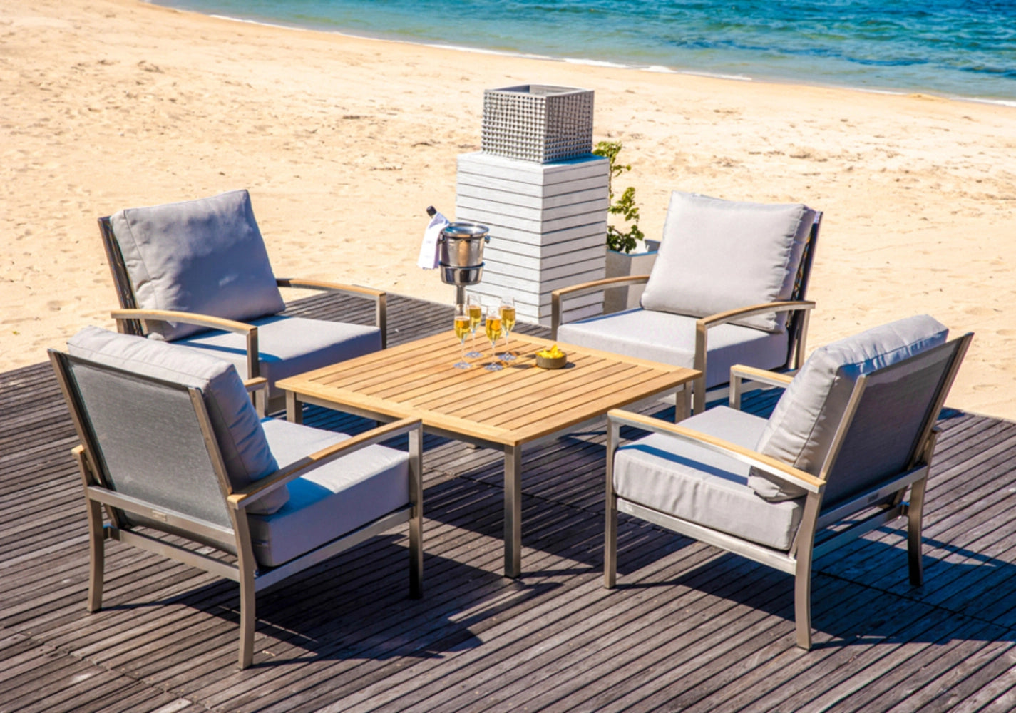 Avanti Lounge Chair view 79