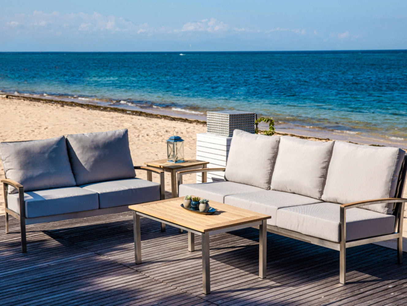 Avanti Sofa view 47