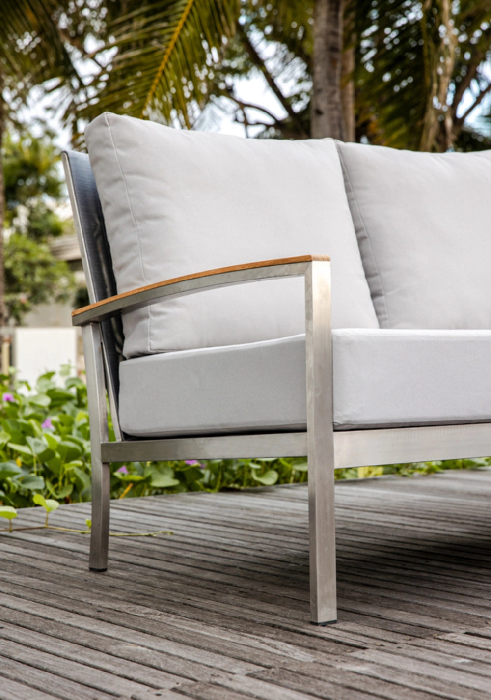 Avanti Sofa view 54