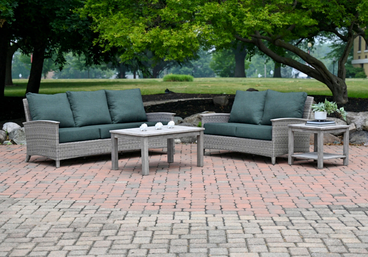 Bella Loveseat view 31