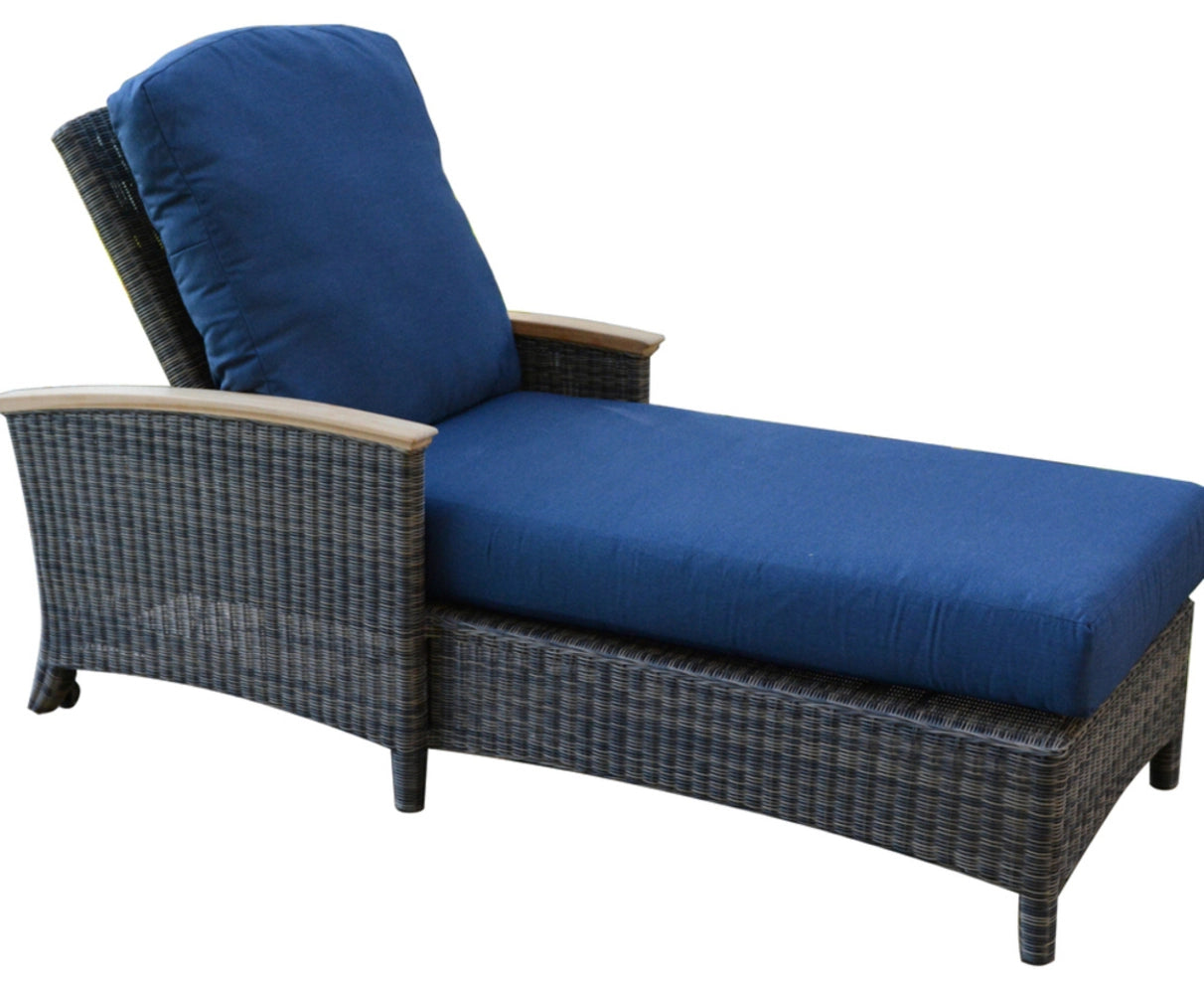 Bella Chaise Lounge view 23