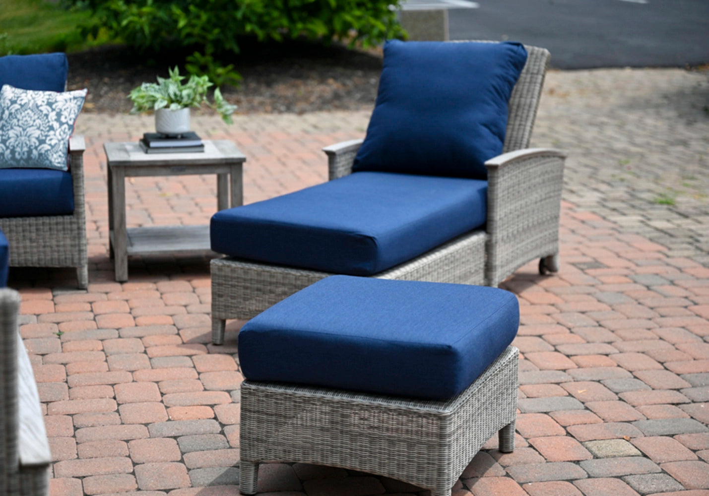 Bella Chaise Lounge view 42