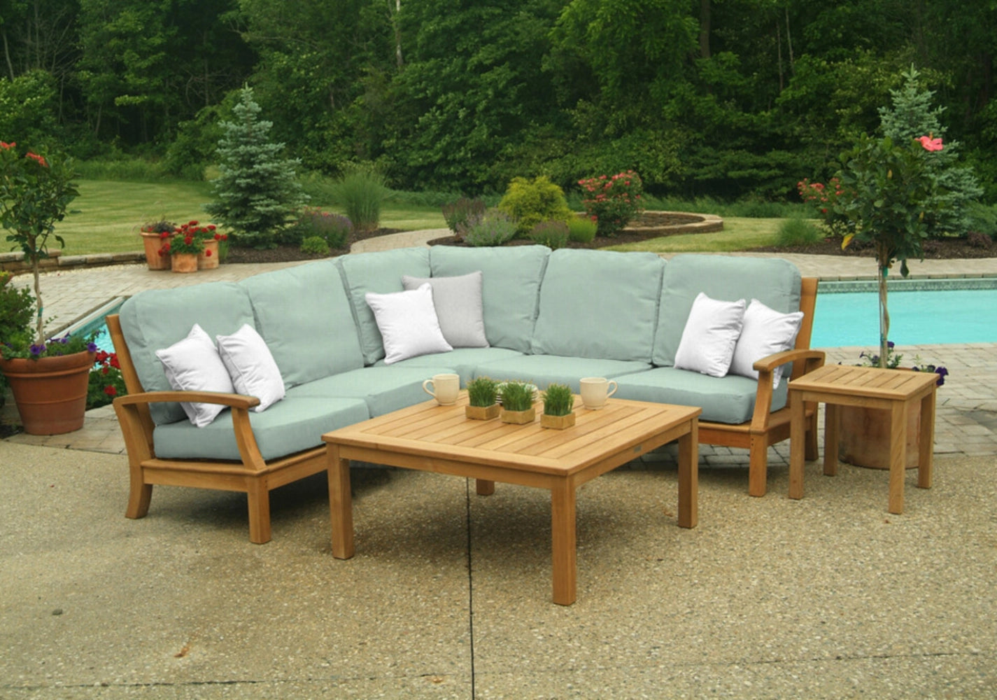 Monterey Left Arm Facing Loveseat Section view 20