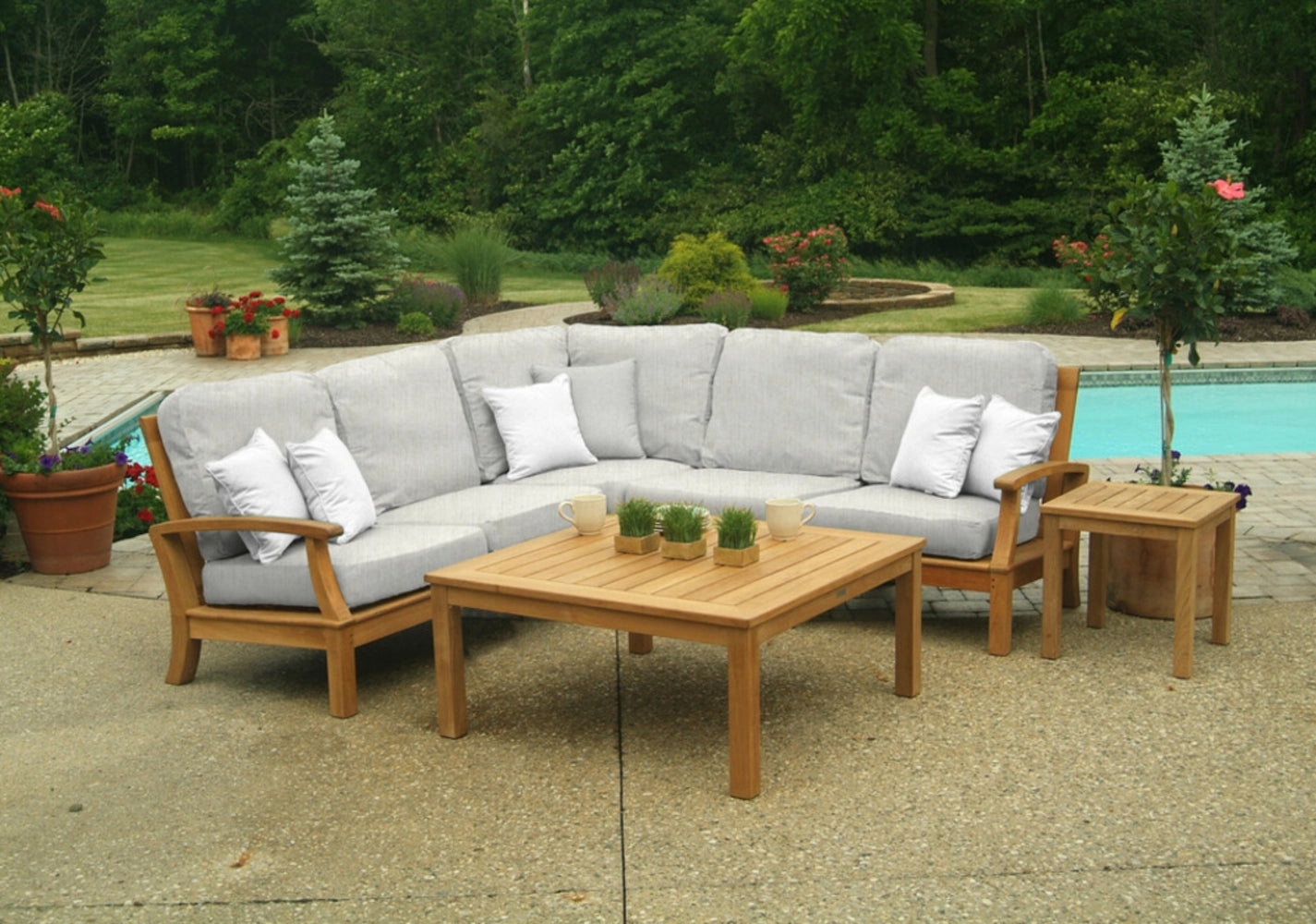 Monterey Right Arm Facing Loveseat Section view 16