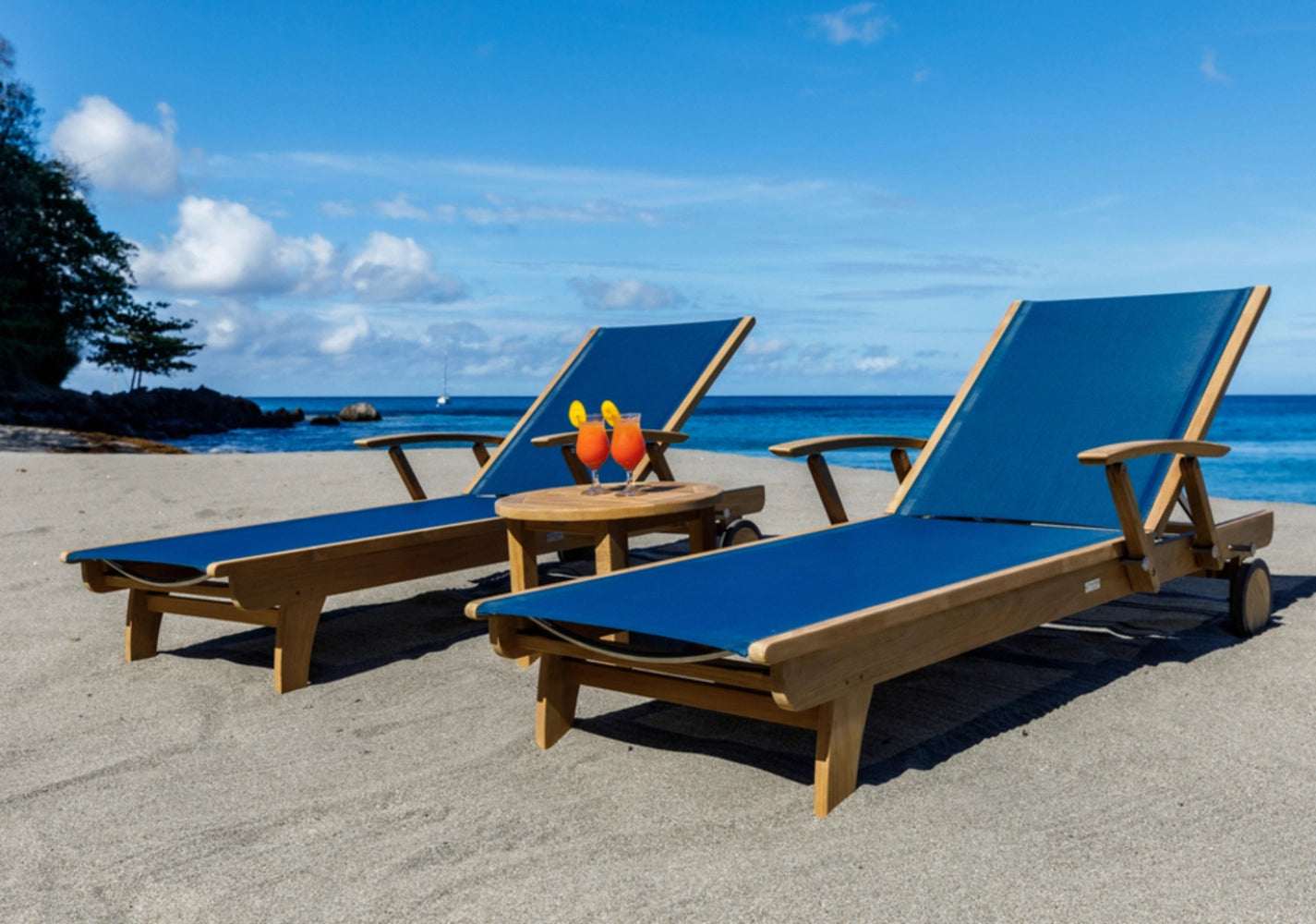 Riviera Chaise Lounge view 18
