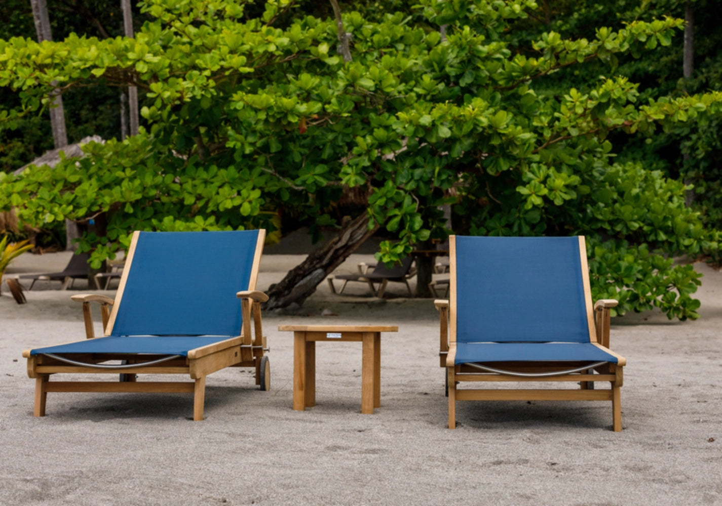 Riviera Chaise Lounge view 20
