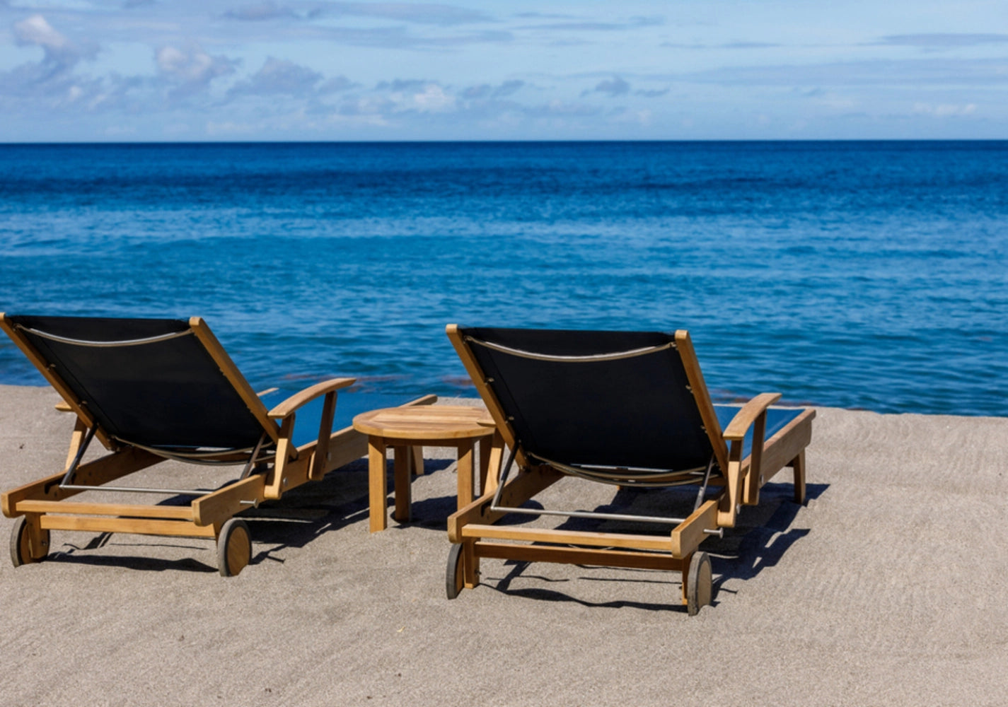 Riviera Chaise Lounge view 32