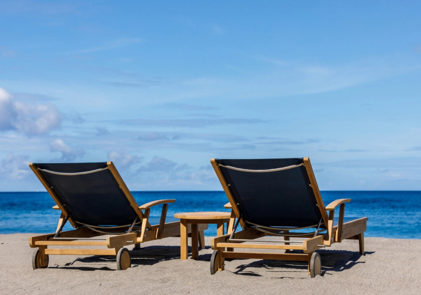 Riviera Chaise Lounge view 33
