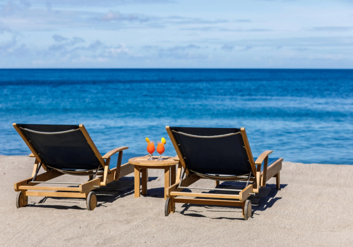 Riviera Chaise Lounge view 35