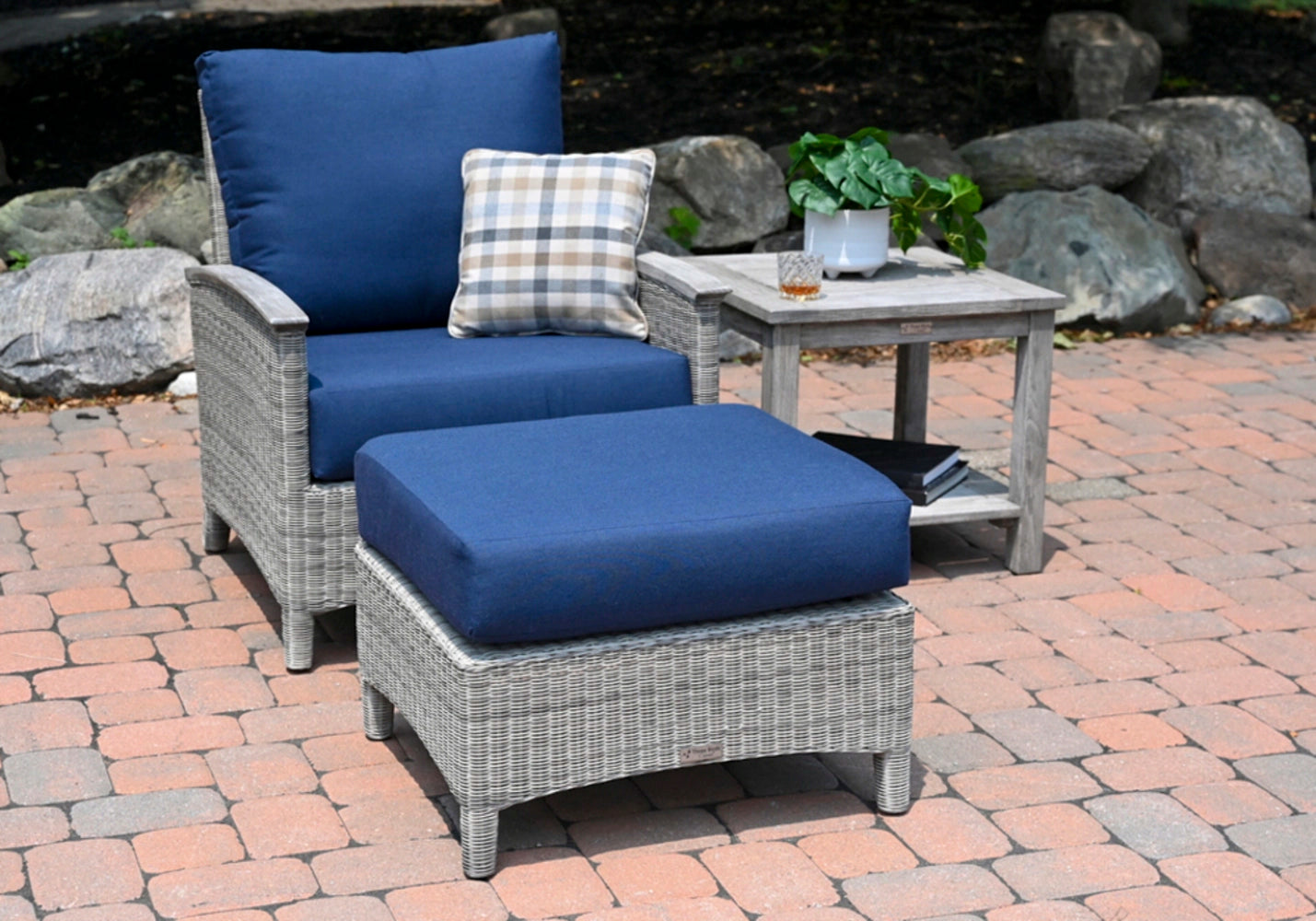 Shelburne 22" Side Table view 13