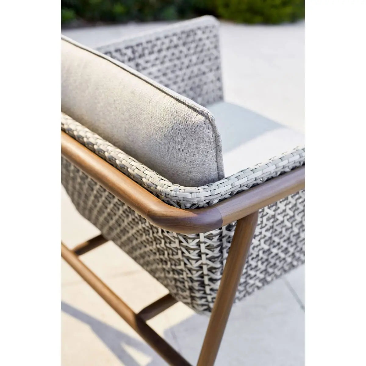 Forte Loveseat