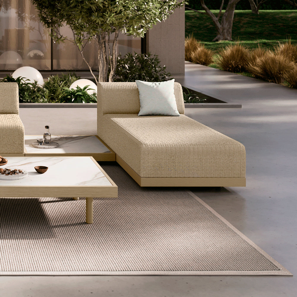 Grande Chaise Lounge 4