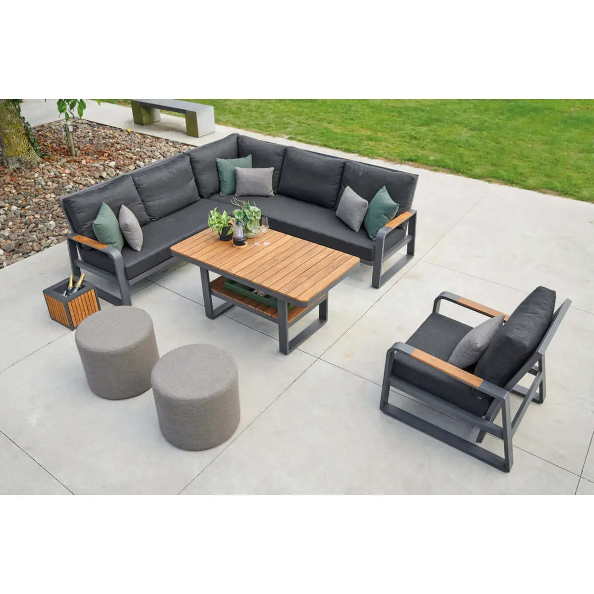 Montana Casual Dining table