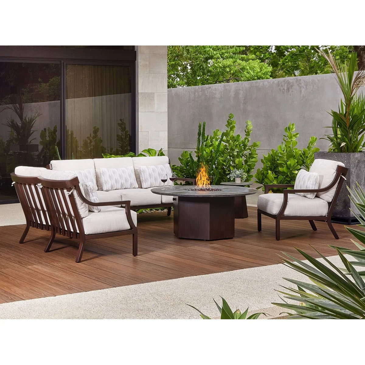 Nicoya Loveseat 1