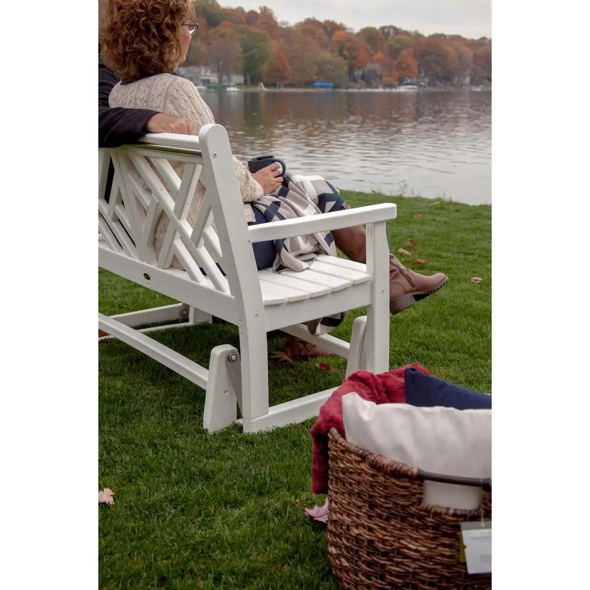 Chippendale 48" Glider 18