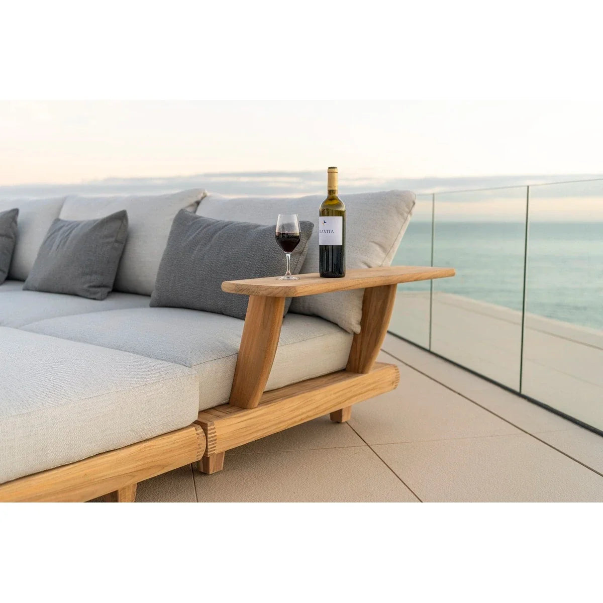 Sorrento End/Arm Seat Section